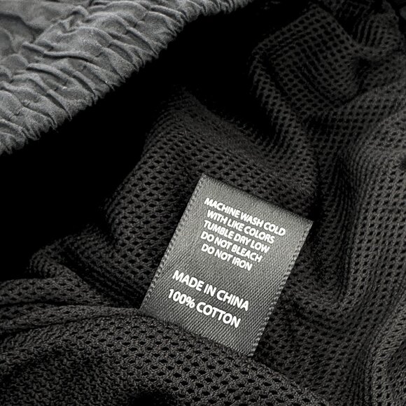 Black Lightweight Athletic Shorts w Elastic Drawstring Waistband and Zip Pockets - Picture 9 of 9